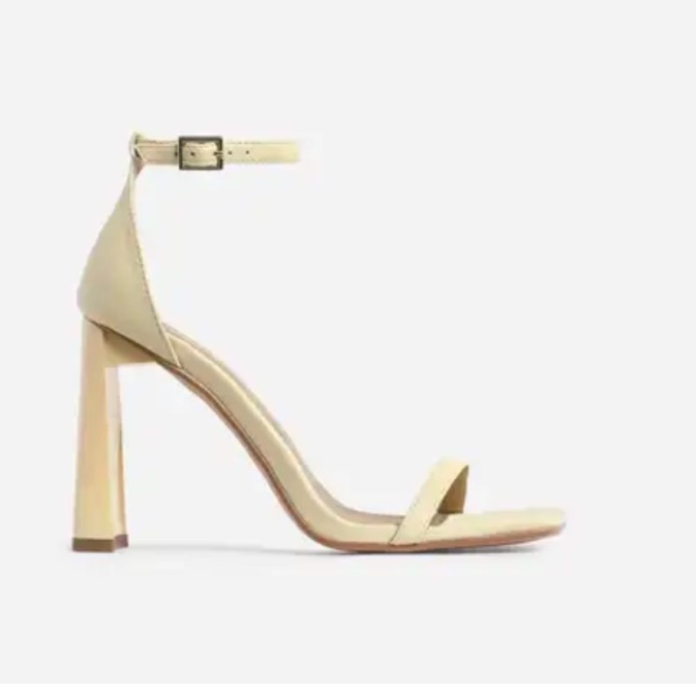 Lemon Square Toe Flared Heel